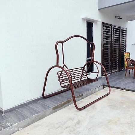 Rania Homestay With Private Pool Seri Iskandar Perak Near Utp Uitm Kampong Bota Road 外观 照片