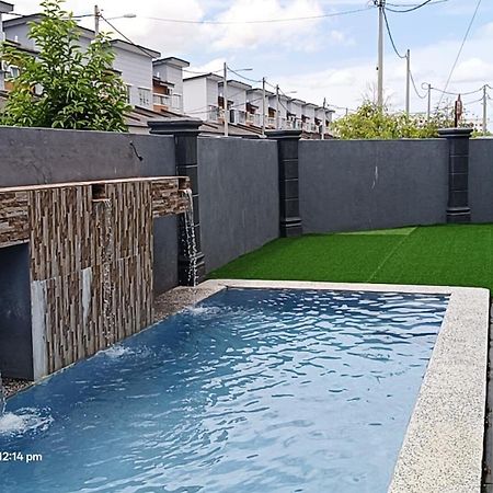 Rania Homestay With Private Pool Seri Iskandar Perak Near Utp Uitm Kampong Bota Road 外观 照片