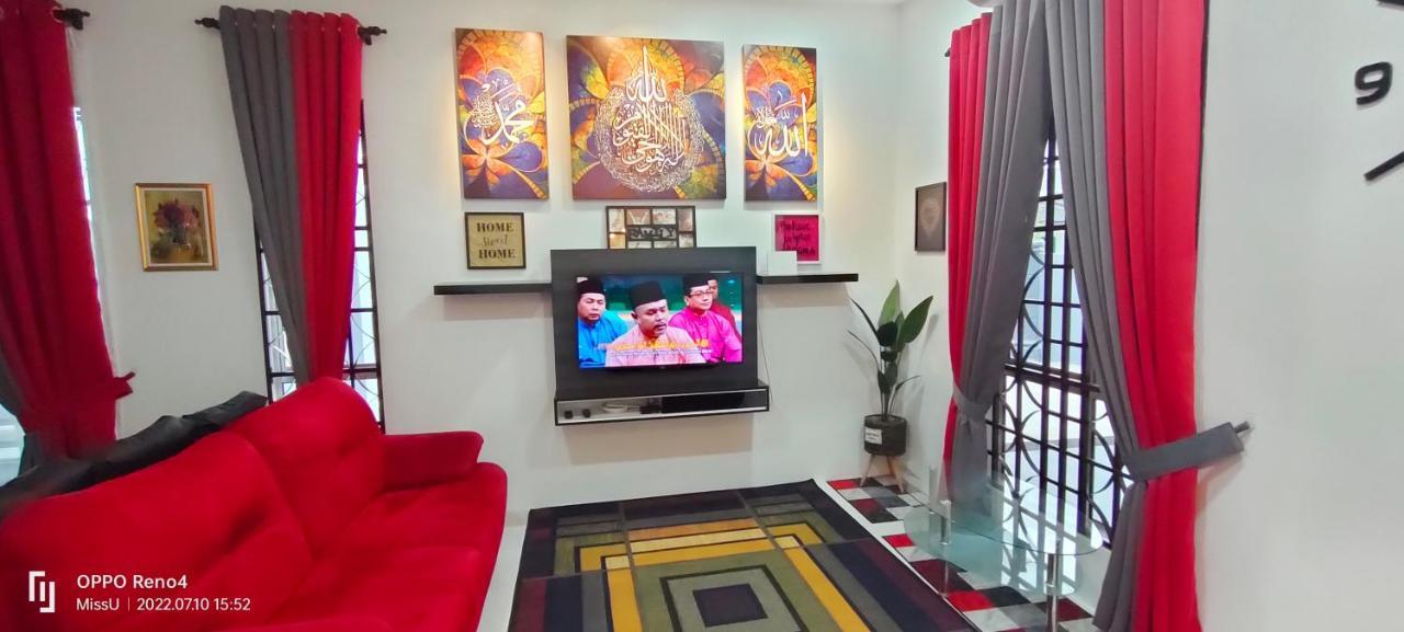 Rania Homestay With Private Pool Seri Iskandar Perak Near Utp Uitm Kampong Bota Road 外观 照片
