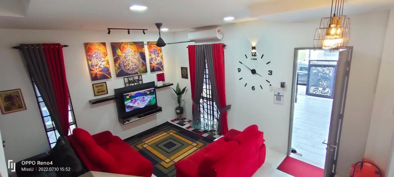 Rania Homestay With Private Pool Seri Iskandar Perak Near Utp Uitm Kampong Bota Road 外观 照片