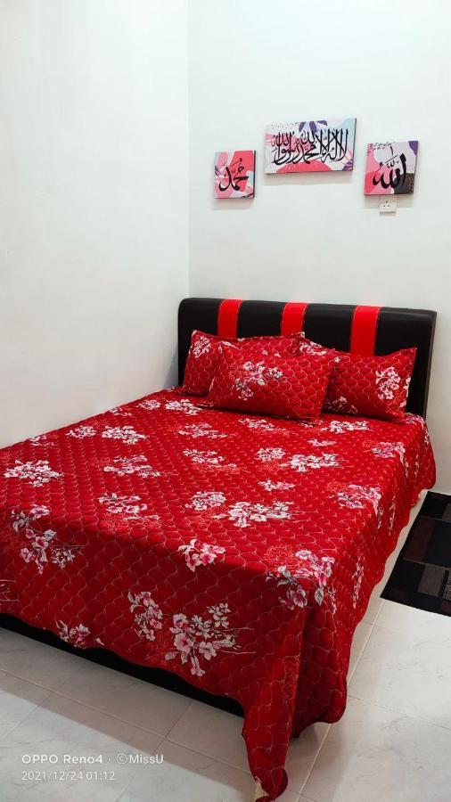Rania Homestay With Private Pool Seri Iskandar Perak Near Utp Uitm Kampong Bota Road 外观 照片