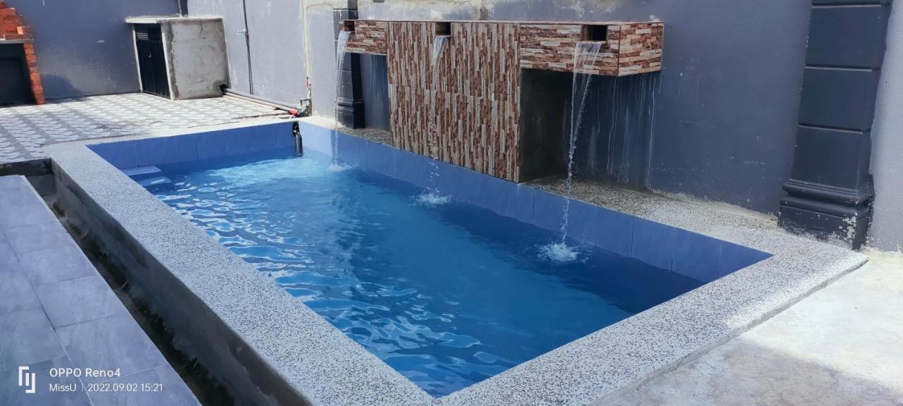 Rania Homestay With Private Pool Seri Iskandar Perak Near Utp Uitm Kampong Bota Road 外观 照片